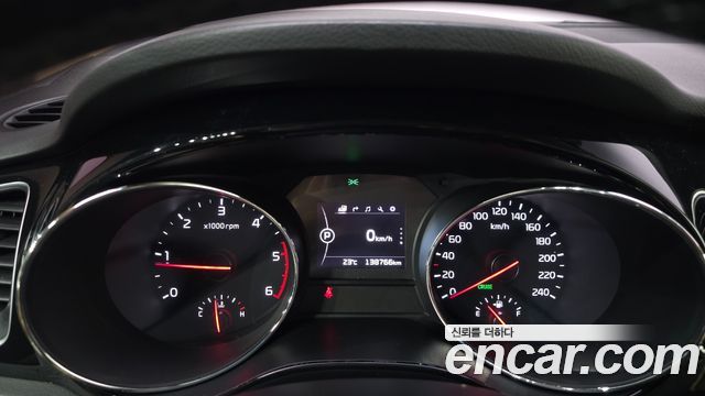 Kia Canival 2017 — photo 11