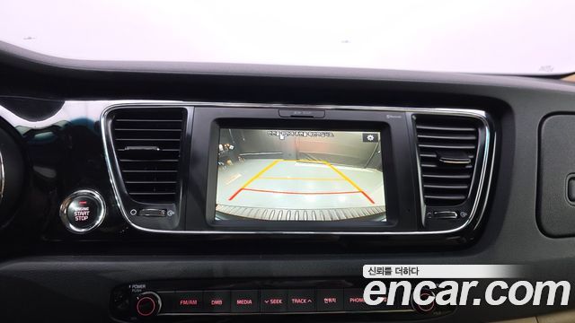Kia Canival 2017 — photo 21
