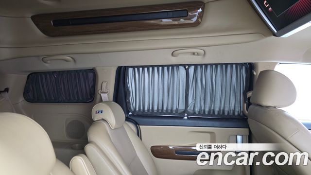 Kia Canival 2017 — photo 24