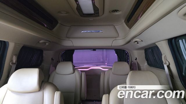 Kia Canival 2017 — photo 25