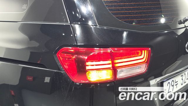 Kia Canival 2017 — photo 9