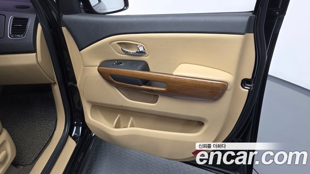Kia Canival 2017 — photo 15