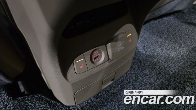 Kia Canival 2017 — photo 32