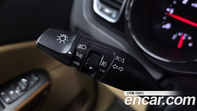 Kia Canival 2017 — photo 33