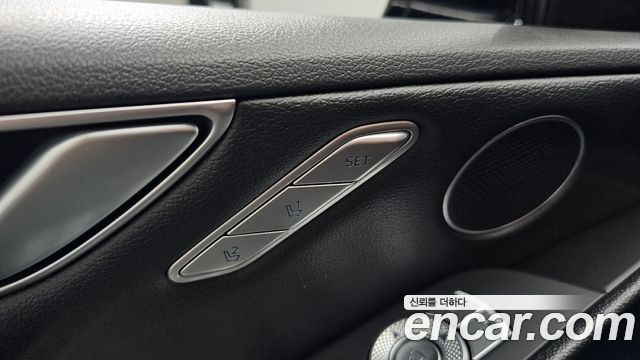 Genesis G80 2021 — photo 32