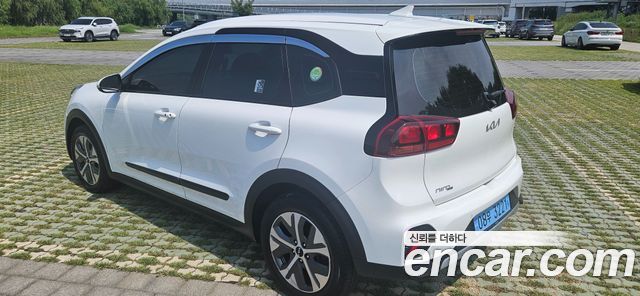 Kia Niro 2024 — photo 4