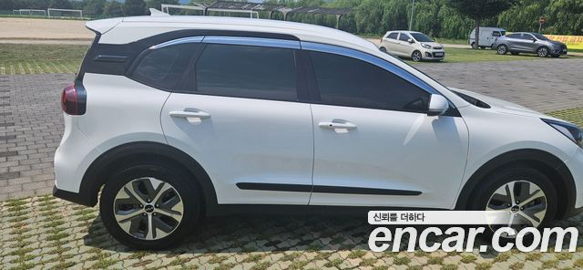 Kia Niro 2024 — photo 7