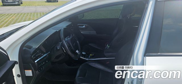 Kia Niro 2024 — photo 16