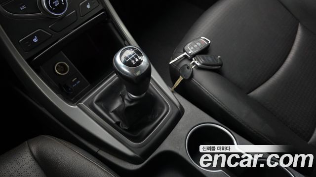 Hyundai AVANTE 2015 — photo 9