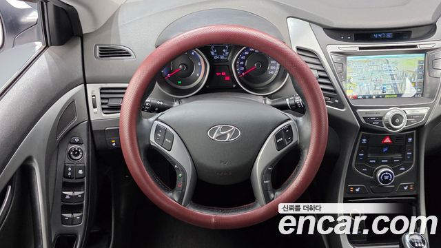 Hyundai AVANTE 2015 — photo 13