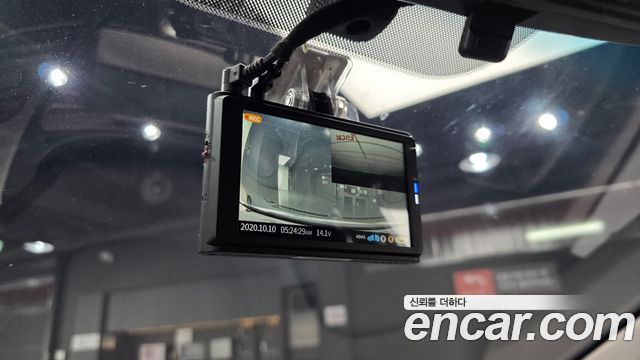 Hyundai AVANTE 2015 — photo 18