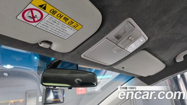 Hyundai AVANTE 2015 — photo 19