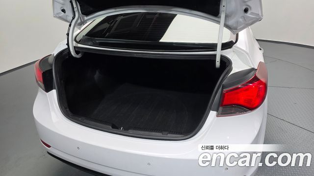 Hyundai AVANTE 2015 — photo 20