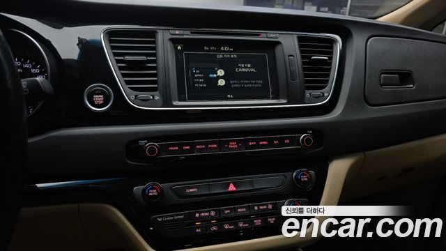 Kia Canival 2015 — photo 14