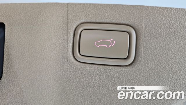 Kia Canival 2015 — photo 19
