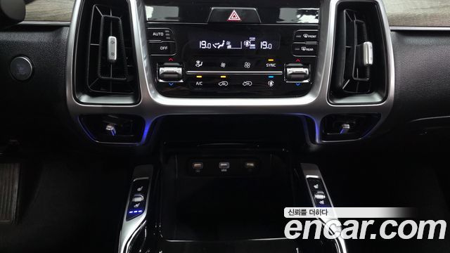 Kia Sorento 2021 — photo 23