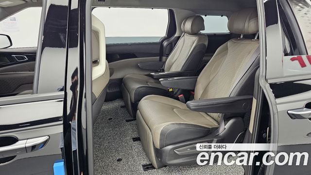 Kia Canival 2025 — photo 11