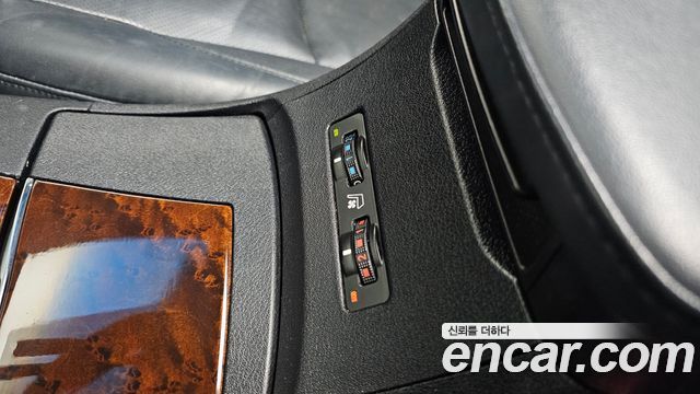 Lexus ES 2012 — photo 17