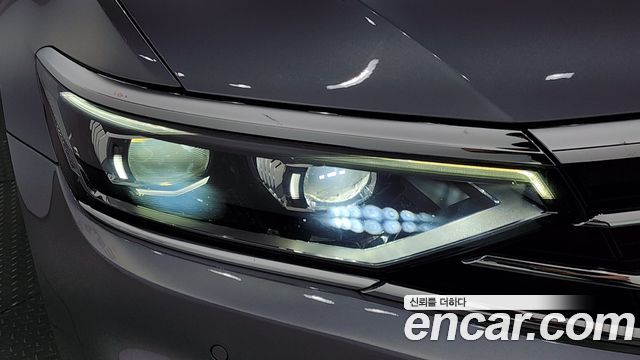 Volkswagen Passat 2022 — photo 8
