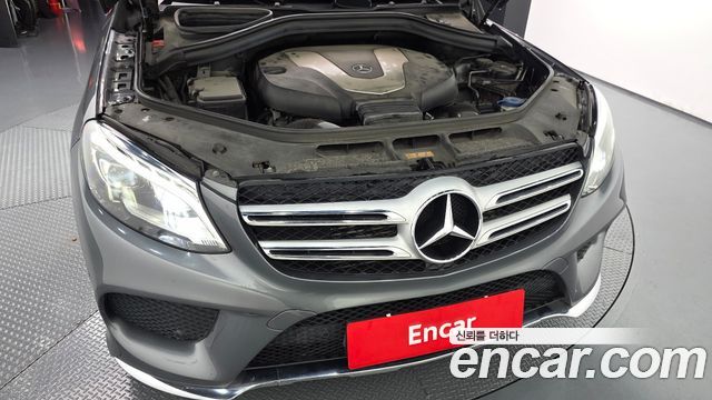 Mercedes-Benz GLE-Class 2017 — photo 6