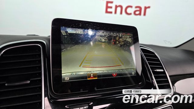 Mercedes-Benz GLE-Class 2017 — photo 15