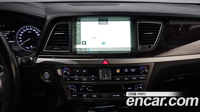 Hyundai Genesis 2016 — photo 16