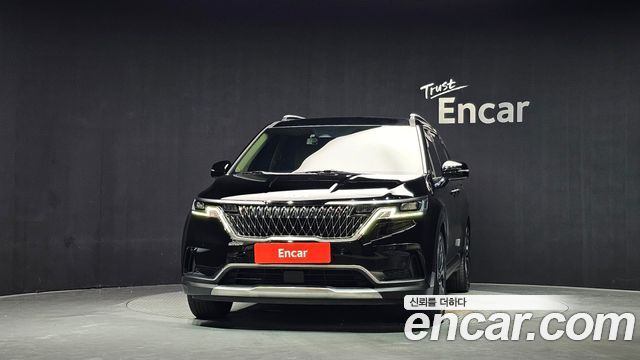 Kia Canival 2023 — photo 3