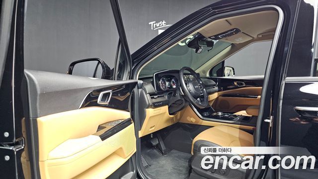 Kia Canival 2023 — photo 13