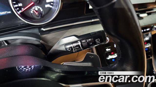 Kia Canival 2023 — photo 25