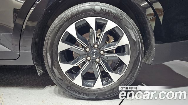 Kia Canival 2023 — photo 7