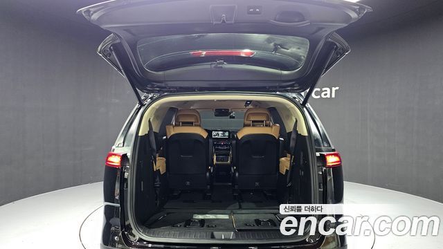Kia Canival 2023 — photo 34