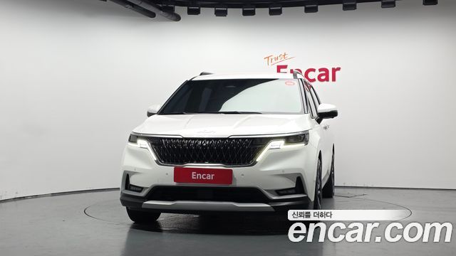 Kia Canival 2022 — photo 3