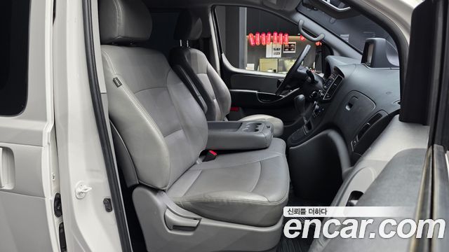 Hyundai Starex 2020 — photo 17
