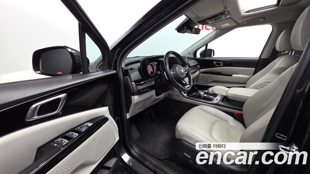 Kia Canival 2021 — photo 10