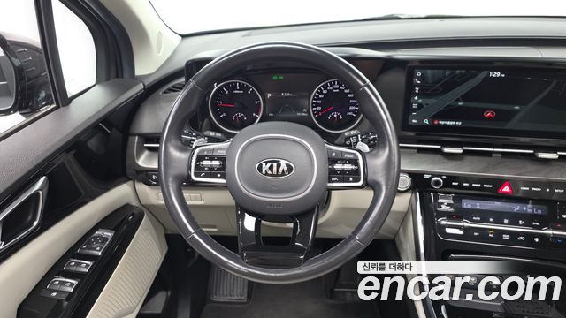 Kia Canival 2021 — photo 13