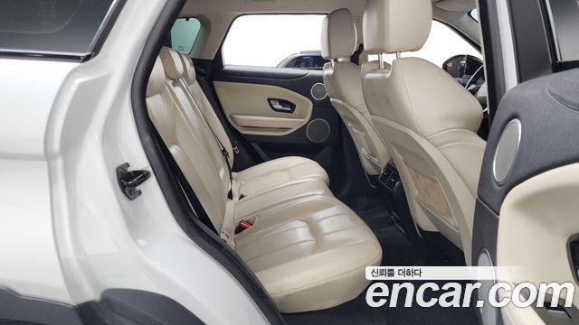 Land Rover Range Rover Evoque 2017 — photo 12