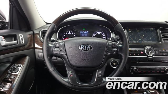 Kia K7 2015 — photo 19