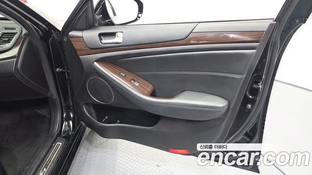 Kia K7 2015 — photo 14