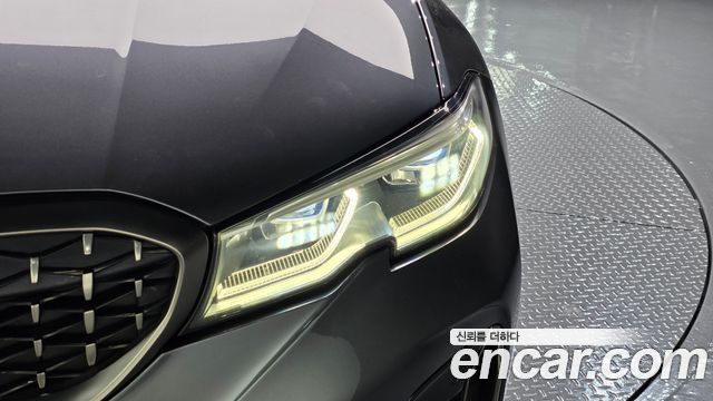 BMW 3-Series 2020 — photo 8