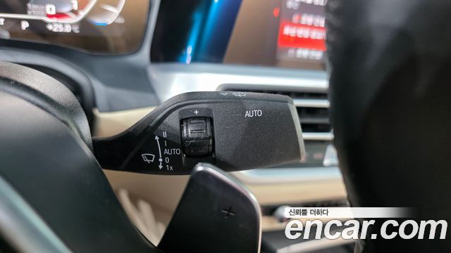 BMW 3-Series 2020 — photo 27