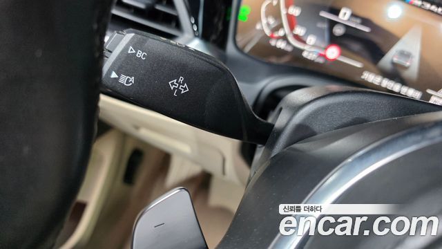 BMW 3-Series 2020 — photo 28