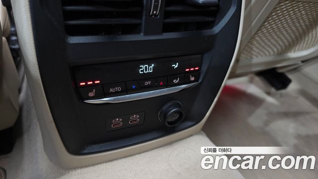 BMW 3-Series 2020 — photo 30