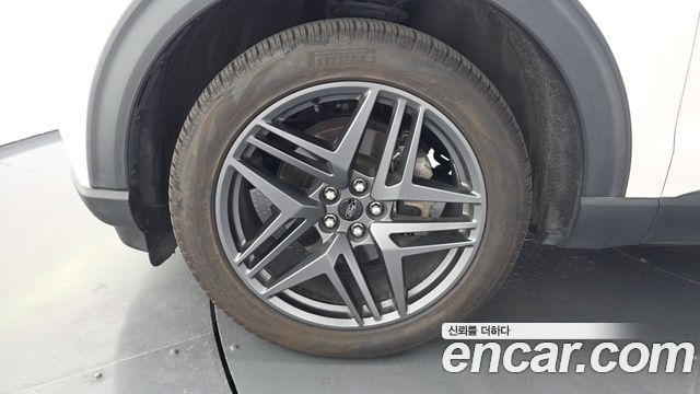 Ford Explorer 2021 — photo 5