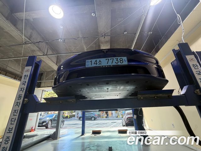 Tesla Model S 2023 — photo 17