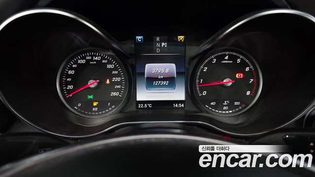 Mercedes-Benz C-Class 2017 — photo 8