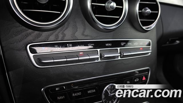 Mercedes-Benz C-Class 2017 — photo 16
