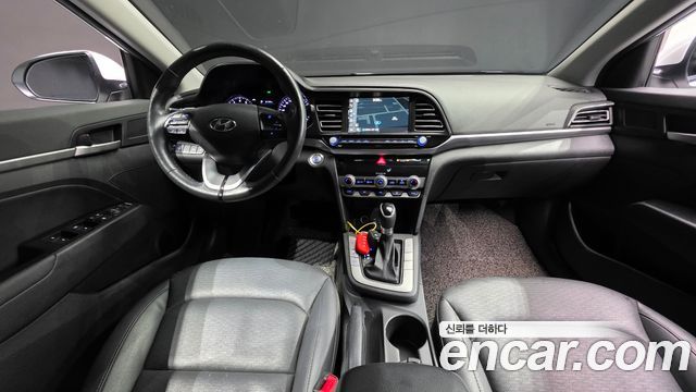 Hyundai AVANTE 2019 — photo 10