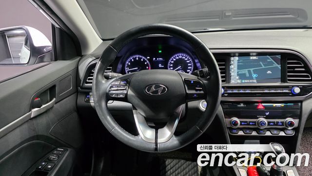 Hyundai AVANTE 2019 — photo 19