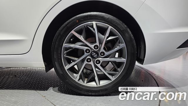 Hyundai AVANTE 2019 — photo 7