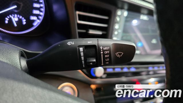 Hyundai AVANTE 2019 — photo 30
